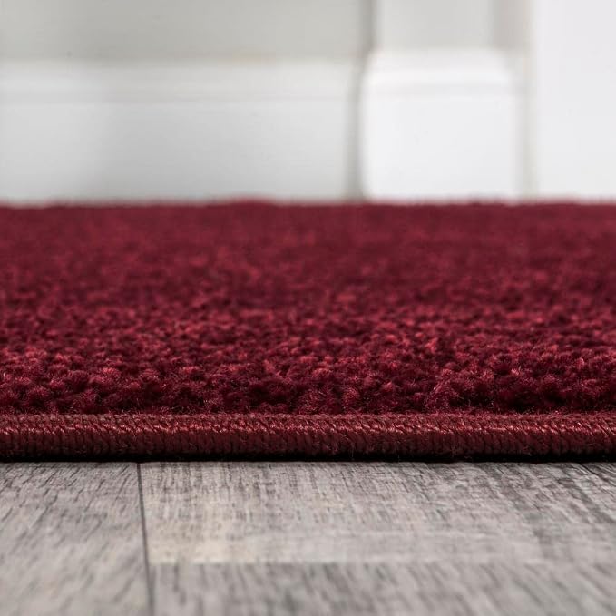 JONATHAN Y Haze Solid Low-Pile Dark Red 5' Round Indoor Area Rug, Coastal,Bohemian,Minimalist,Classic, Easy-Cleaning for Living Room,Bedroom,Kitchen,Pet Friendly,Non-Shedding (SEU100Q-5R)