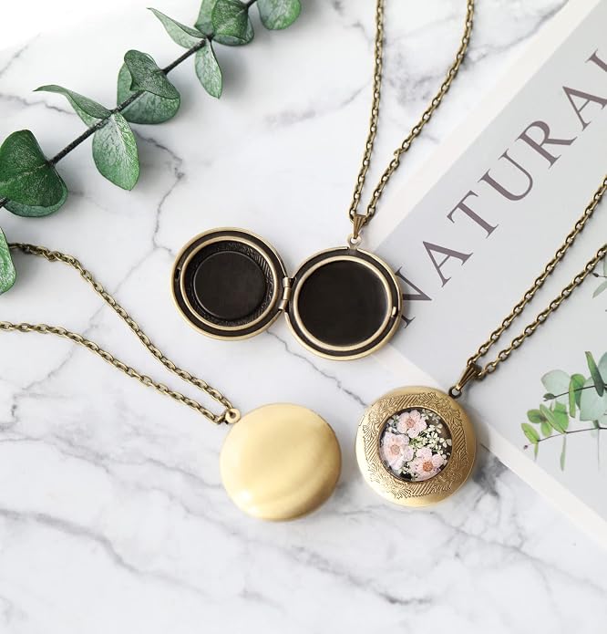 Handmade Oval Shaped Photo Locket with dried Pressed Flowers Locket pendant Necklace