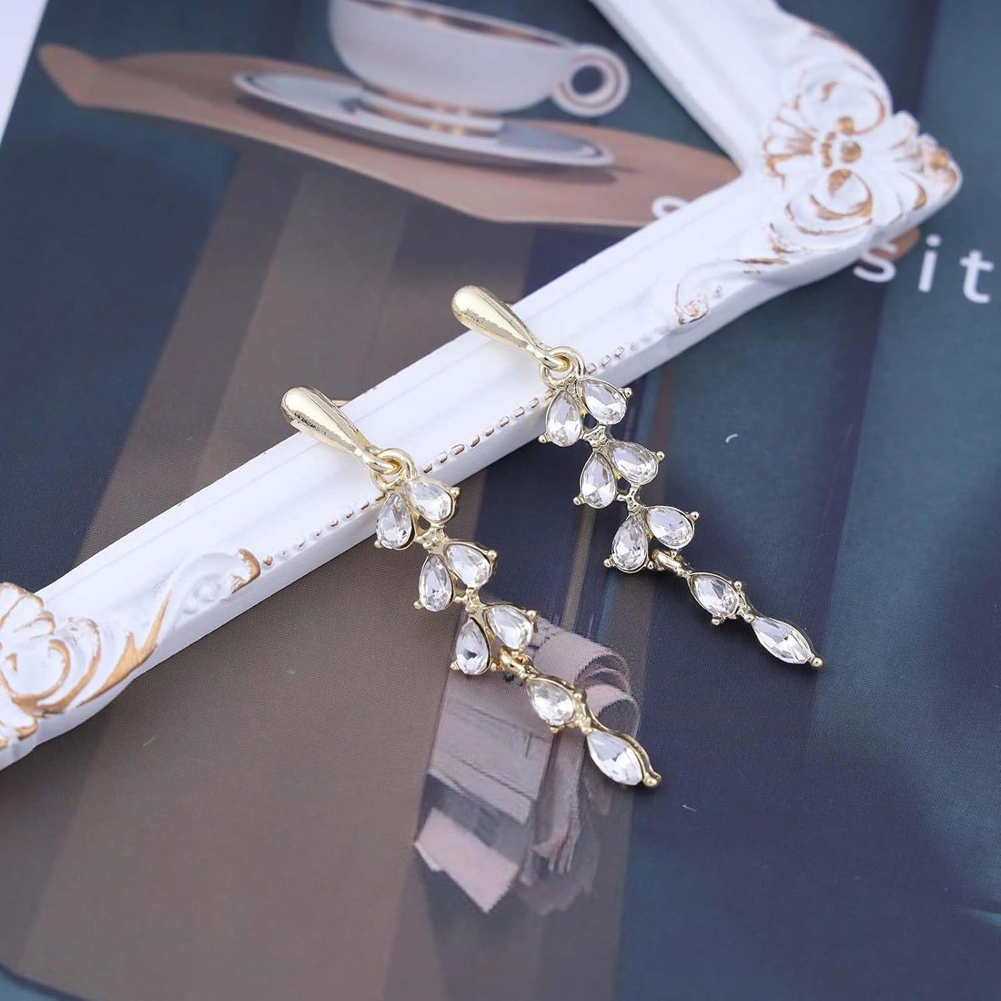 Vintage Crystal Drop Earrings Crystal Wedding Rhinestone Earrings Long Rhinestone Dangle Earrings Gold Cz Chain Tassel Earrings Jewelry for Women