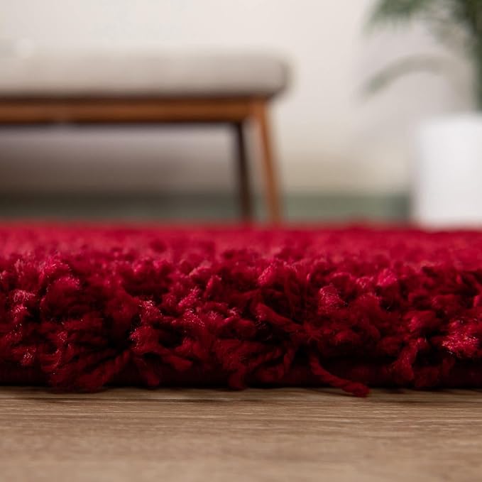 Unique Loom Solid Shag Collection Area Rug (7' 1" Round, Cherry Red)