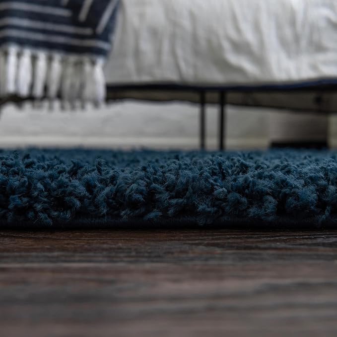 Unique Loom Solid Shag Collection Area Rug (4' 1" Round, Sapphire Blue/ Navy Blue)