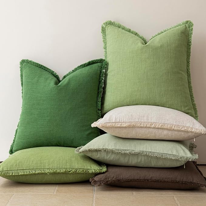 Foindtower Set of 2 Decorative Linen Fringe Throw Pillow Covers Cozy Boho Farmhouse Cushion Cover with Tassels Soft Accent Pillowcase for Couch Sofa Bed Living Room Home Decor,18×18 Inch,Forest Green