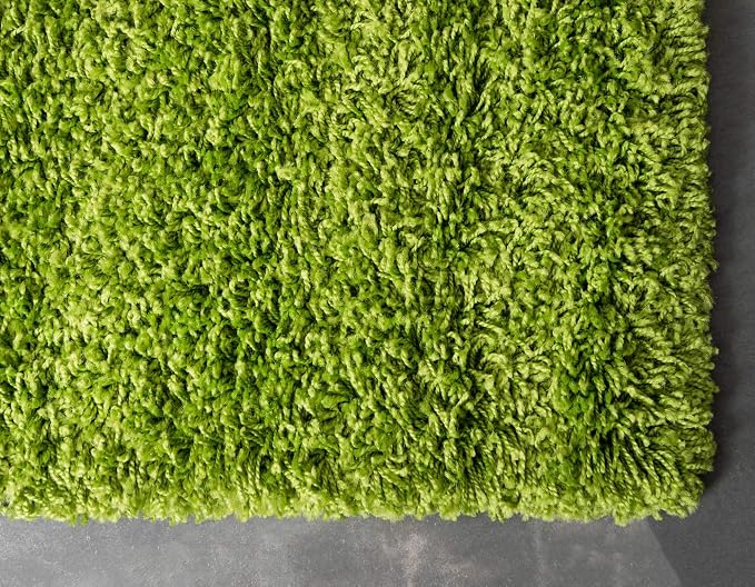 Unique Loom Solid Shag Collection Area Rug (2' 6" x 19' 8" Runner, Grass Green)