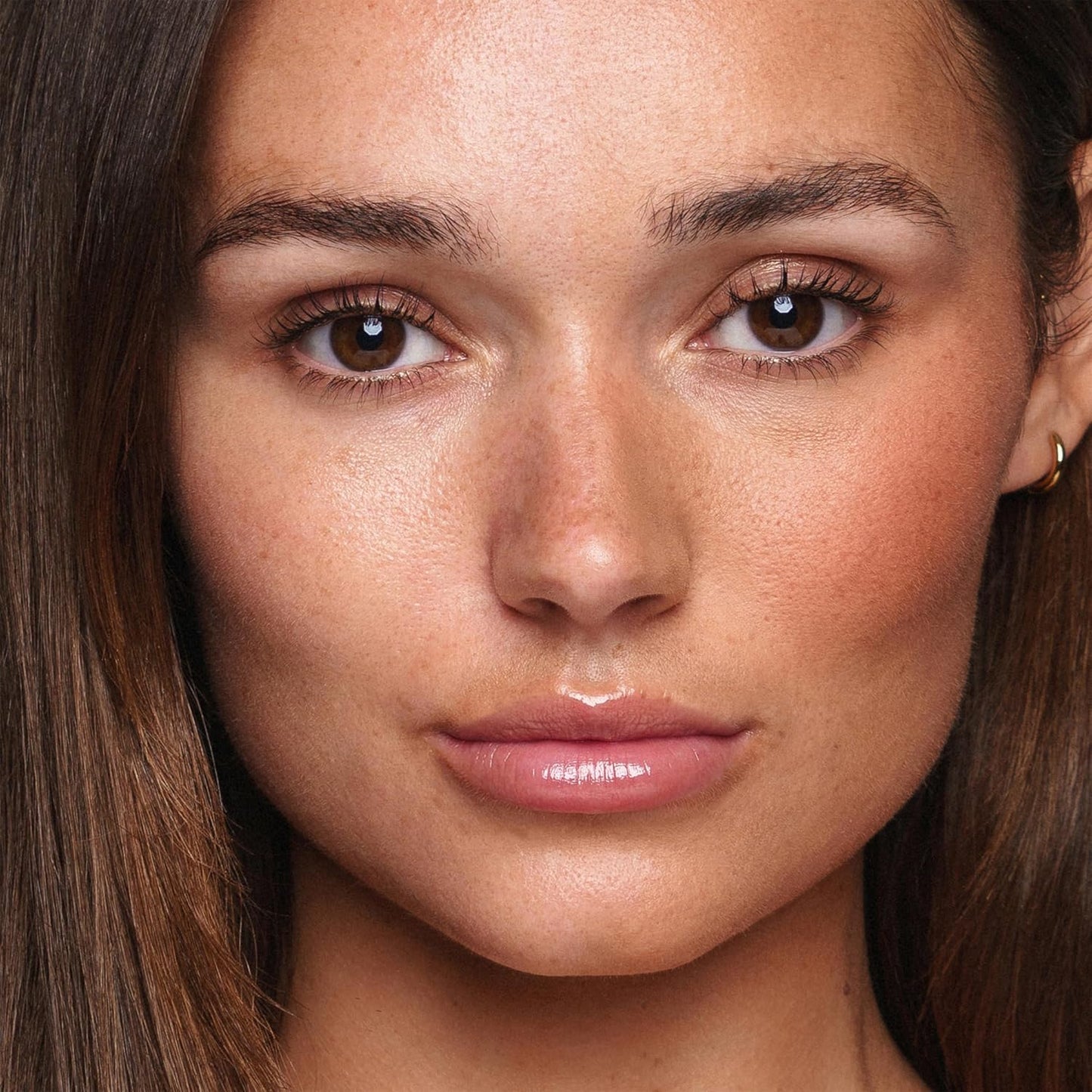 Jouer Essential Tinted Hydrating Lip Oil Gloss – Moisturizing Dry Lip Treatment Serum - Fragrance Free Tinted Lip Oil - Jojoba Seed Oil and Apricot Oil Formula