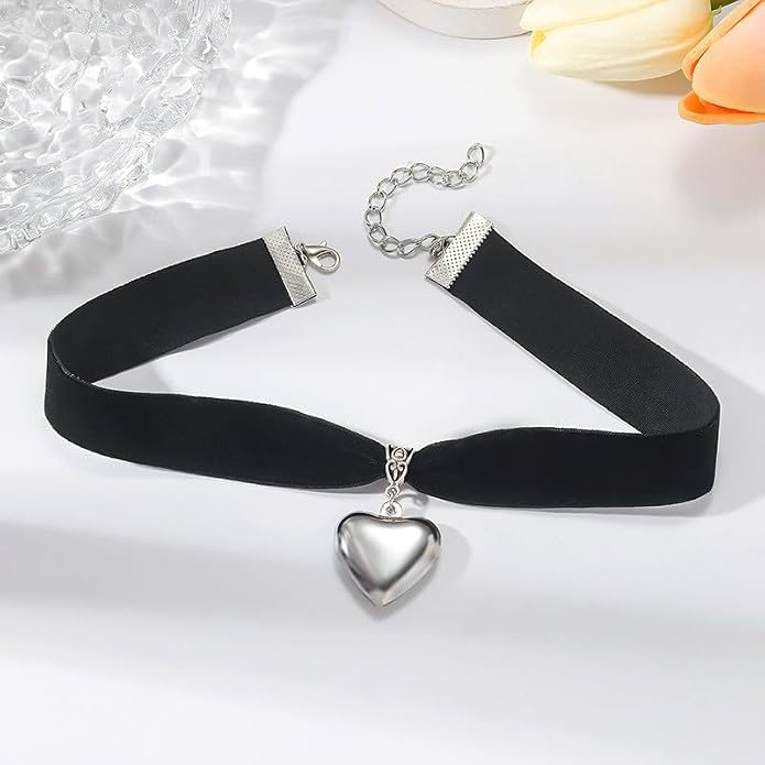Puffy Heart Necklace for Women Crystal Heart Chunky Necklace Pendant Black Velvet Choker Necklace Christmas Jewelry Gift
