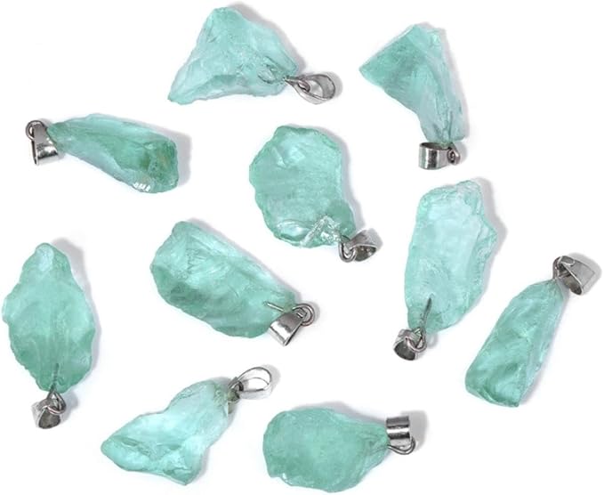 10pcs Irregular Raw Natural Green Crystal Rock Stone Pendant Healing Crystal Chakra Gemstone Charm for Jewelry Making DIY Necklace Earrings Accessories Reiki