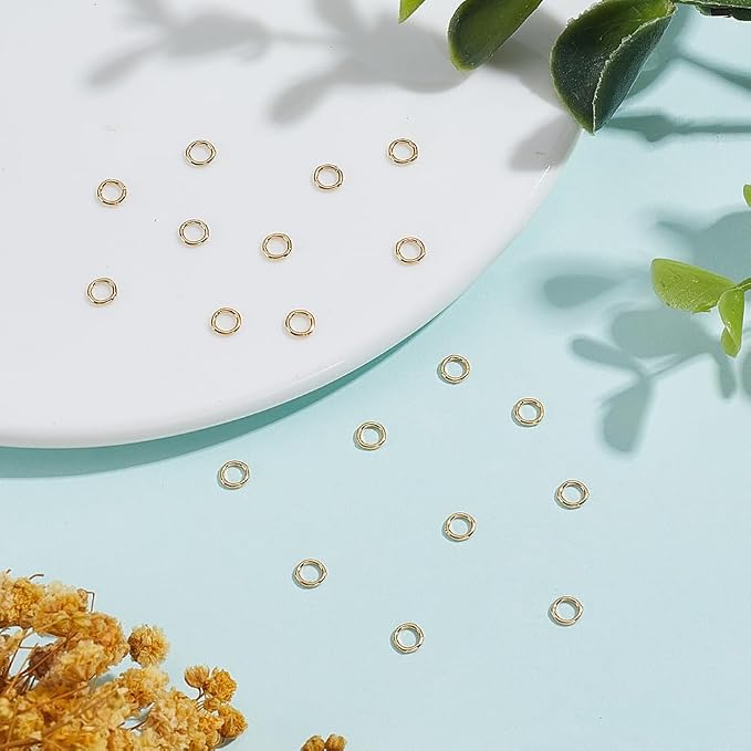 Beebeecraft 20Pcs Closed Jump Rings 4mm 22 Gauge 14K Gold Filled Round Golden Soldered Jump Rings Link Connectors for Jewelry Making Bracelet Necklace DIY Crafts
