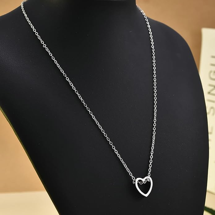 Tiny Gold Heart Choker Necklace Dainty Cute Initial Heart Pendant Layered Heart Necklaces for Women
