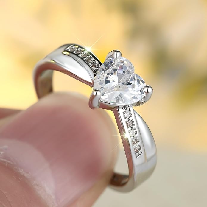 Women's Round Heart-shaped Zircon Ring with Inner Letter Engraving – Elegant Micro-Pavé Proposal Wedding Band, 0.8cm Solitaire Stone, White Gold Plated Brass
