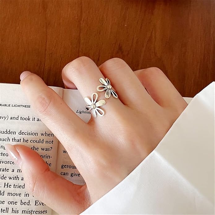 Dtja Daisy Flower 925 Sterling Silver Adjustable Open Ring for Women Girls Hypoallergenic Expandable Wedding Statement Finger Rings Comfort Fit Dainty Engagement Birthday Mother's Jewelry Gift