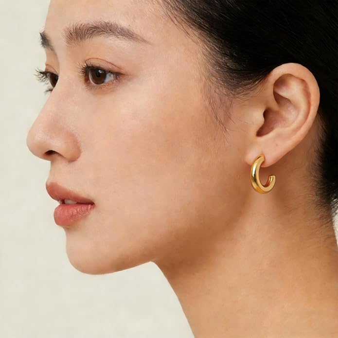 18K Gold Plated Hoop Earrings for Women Chunky Huggie Earrings Minimalist Gold Jewelry Valentine's Day Gift for Girlfriend Wife