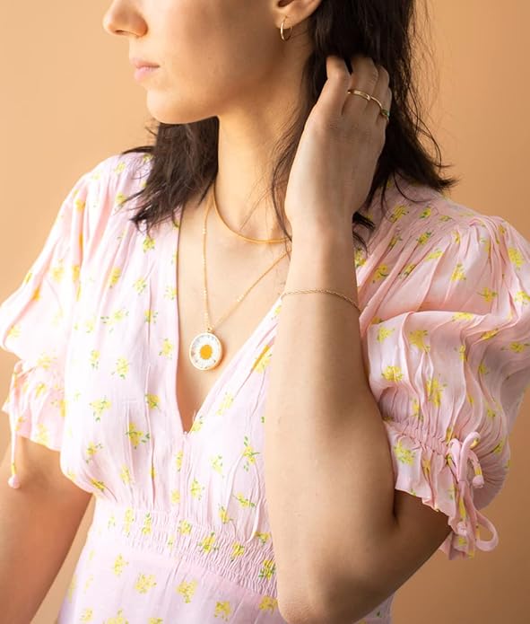 AUNTESIGN Forget-Me-Not and Queen Anne's Lace Pressed Wildflower Necklace | Birth Month Flowers Necklace | Gold/Silver Pressed Flower Jewelry | Mother's Day | Gift For Her