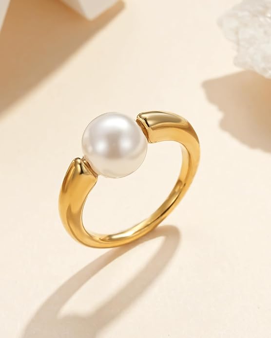 YeGieonr Non Tarnish Gold Signet Rings for Women - Waterproof 18K Gold Plated Stainless Steel Pearl Ring, Statement Ring for Everyday Wear