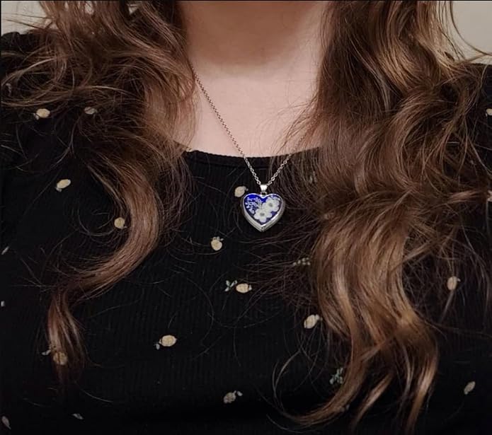Handmade Heart Shaped Dried Pressed Forget Me Not Flower Photo Locket Pendant Necklace