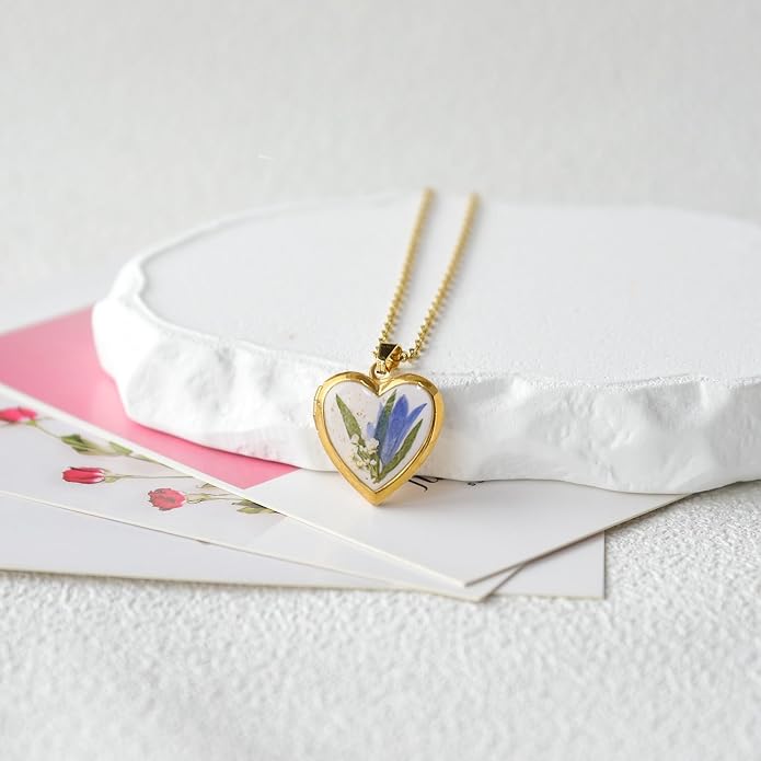 Heart Locket Necklace That Holds Pictures Pressed Flower Photo Locket Pendant Necklace for Girl Women Gift for Her