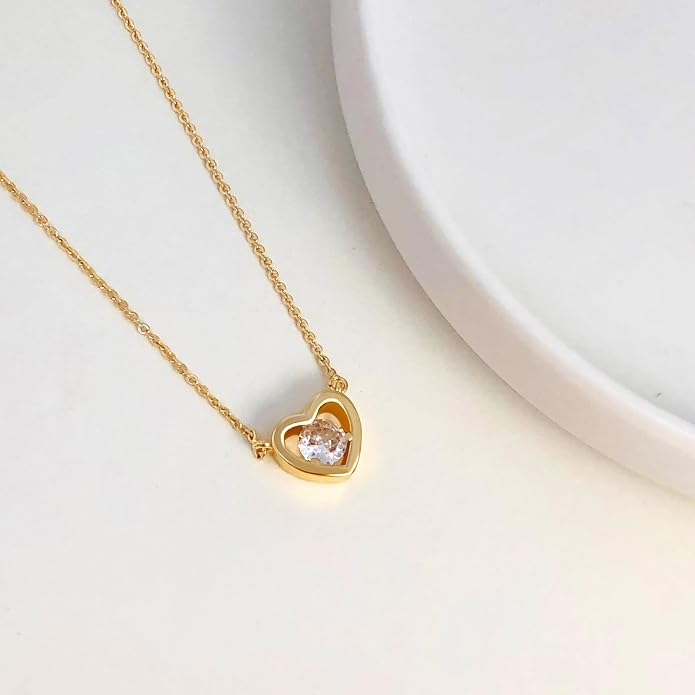 Zeffy Dainty Gold Heart Necklace for Women Trendy 14K Gold/Silver Plate Cute Heart Pendant Choker Necklaces Gold Love Heart Chain Necklace for Women Dainty Gold Jewelry Gifts for Women