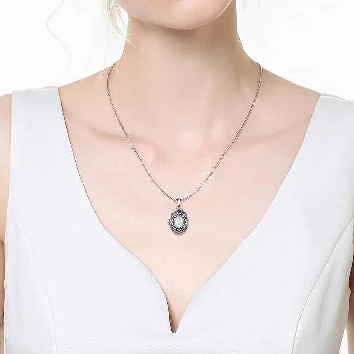 MANBU Sterling Silver Locket Necklace for Women Oval-Shaped Locket Pendant Holds Pictures Always with You Vintage Style Photos Locket Jewelry Gifts for Loved One