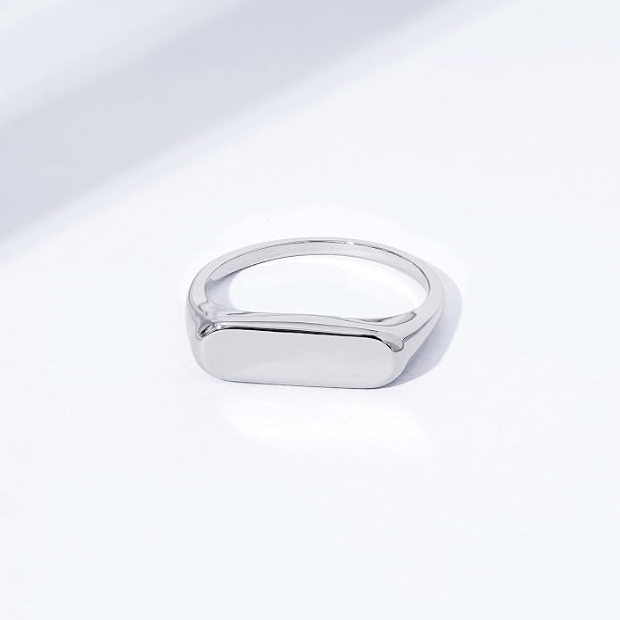 Amazon Essentials 14K Plated Sterling Silver Round Signet Ring