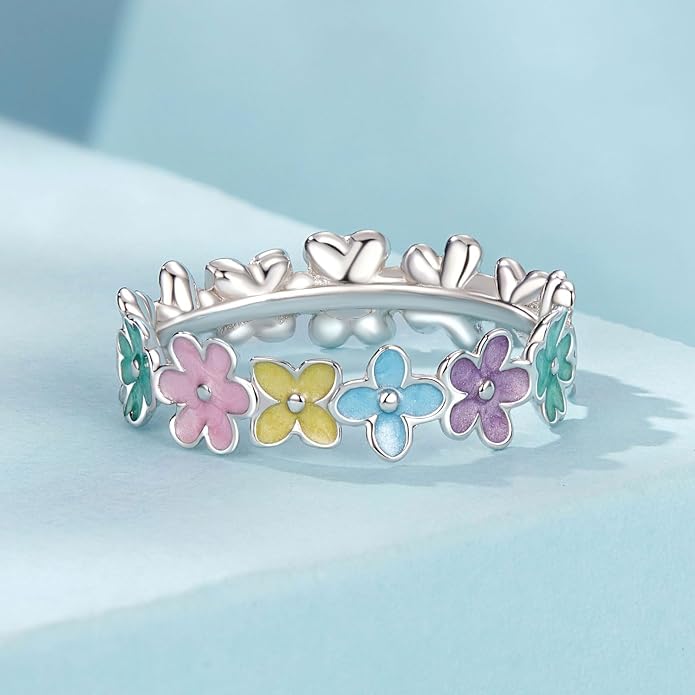 MUNDELL Dainty Daisy Rings Multicolor Flower Finger Rings for Women Stacking Rings Statement Rings Fine Jewelry