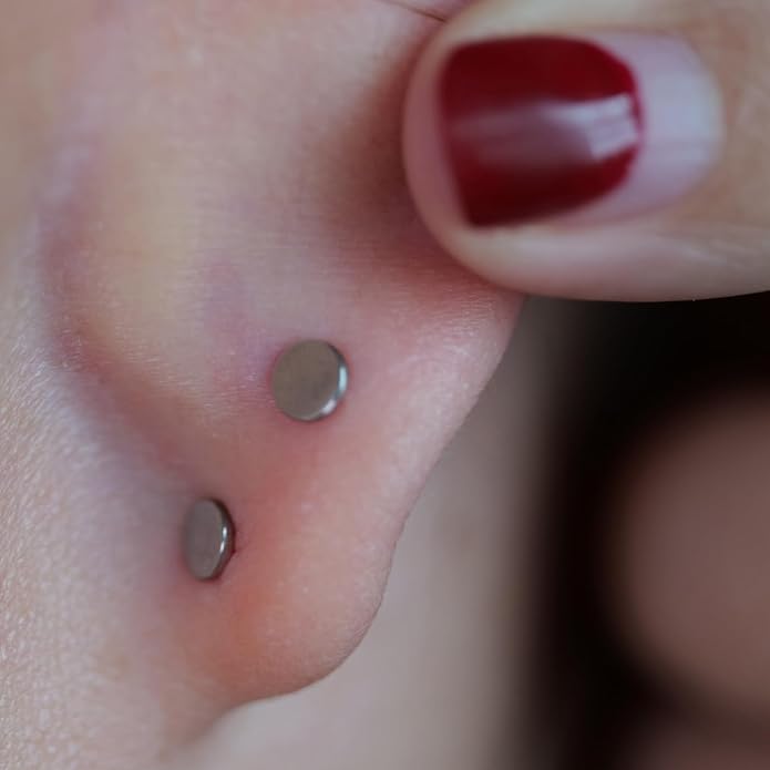 Limerencia 2Pcs 18g Titanium Internally Threaded Tragus Piercing Jewelry Nose Studs Flat Back Earrings Labret, Lip, Helix, Cartilage, Conch, Medusa Piercing for Women Men Sensitive Ears