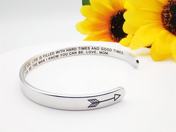 Dczosily Inspirational Bracelets for Women Stainless Steel Cuff Bracelet Engraved Jewelry Motivational Bangles Personalized Gifts for Best Friend/Mom