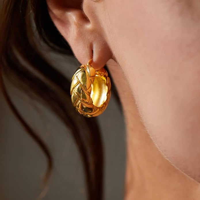FRUMOS 18K Gold Plated Chunky Hoop Earrings for Women Fashion Thick Gold Hoops Set Jewelry for Birthday Christmas Gifts