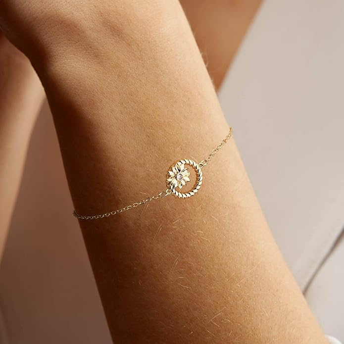 LOYATA Gold Bracelet Gold 14K Gold Filled Dainty Chain Simple Jewelry Gift for Women