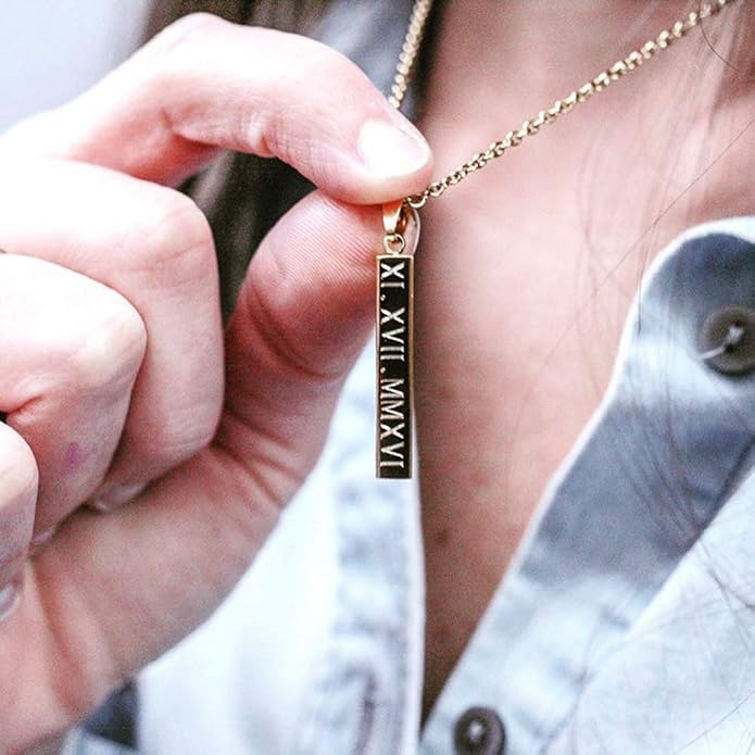 MeMoShe Custom Name Necklace Personalized 3D Engraved Bar 18K Gold Plated Customized Name Jewelry with Adjustable Chain Charm Birthday Gifts for Women Men
