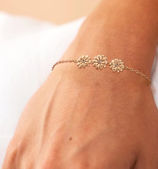 LOYATA Gold Bracelet Gold 14K Gold Filled Dainty Chain Simple Jewelry Gift for Women