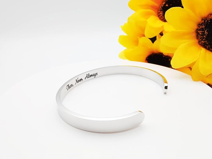 Dczosily Inspirational Bracelets for Women Stainless Steel Cuff Bracelet Engraved Jewelry Motivational Bangles Personalized Gifts for Best Friend/Mom