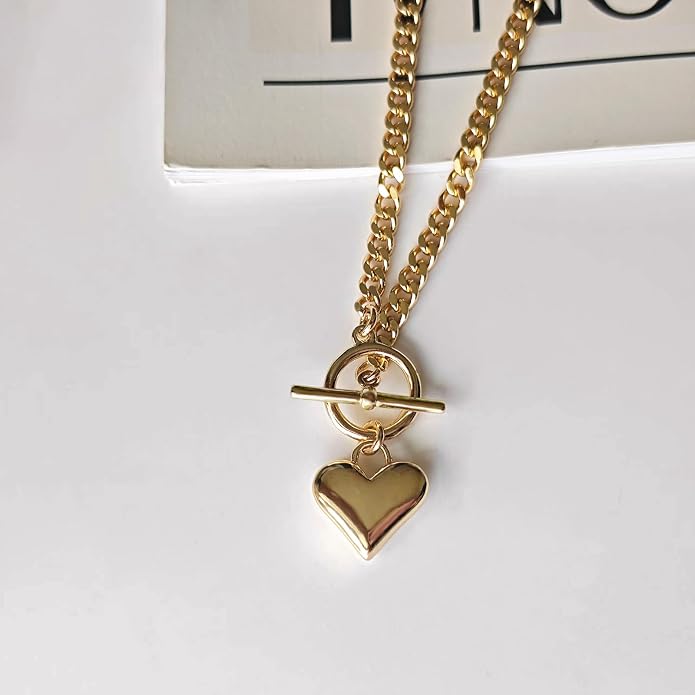 Airmb Cute Heart Necklace for Women Gold/Silver Plated Heart Pendant Choker Necklaces Tendy Love Heart Chain Necklace Dainty Gold/Silver Necklace Jewelry Gifts for Women
