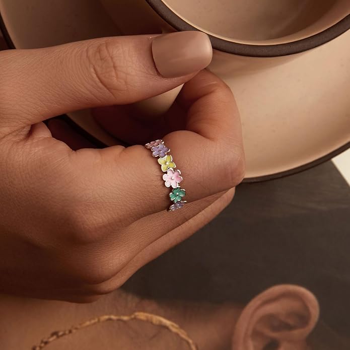 MUNDELL Dainty Daisy Rings Multicolor Flower Finger Rings for Women Stacking Rings Statement Rings Fine Jewelry