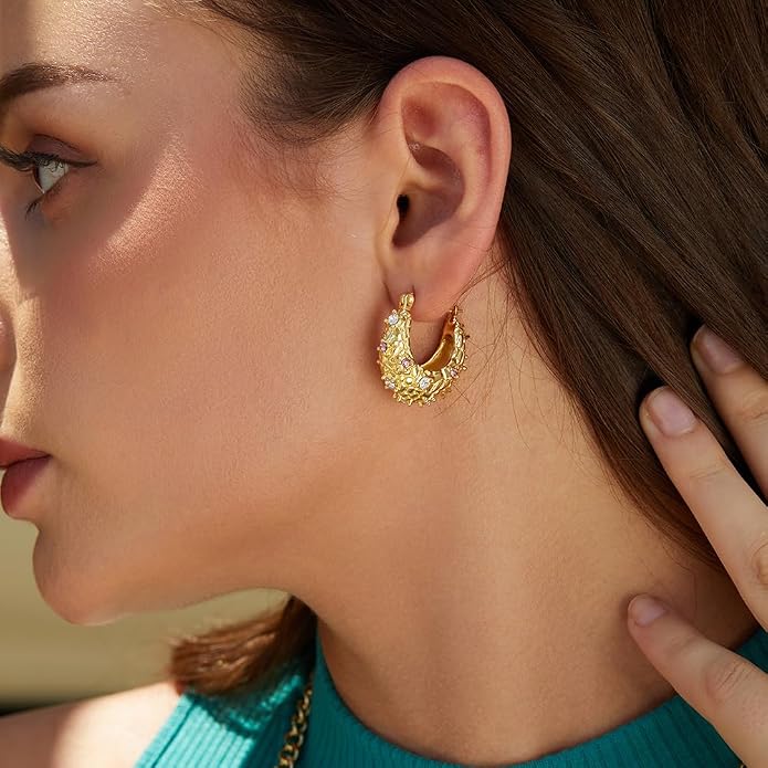 FRUMOS 18K Gold Plated Chunky Hoop Earrings for Women Fashion Thick Gold Hoops Set Jewelry for Birthday Christmas Gifts