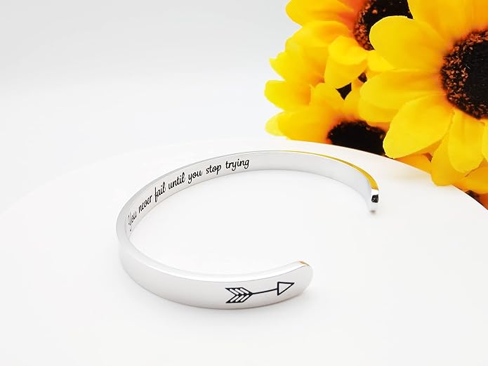 Dczosily Inspirational Bracelets for Women Stainless Steel Cuff Bracelet Engraved Jewelry Motivational Bangles Personalized Gifts for Best Friend/Mom