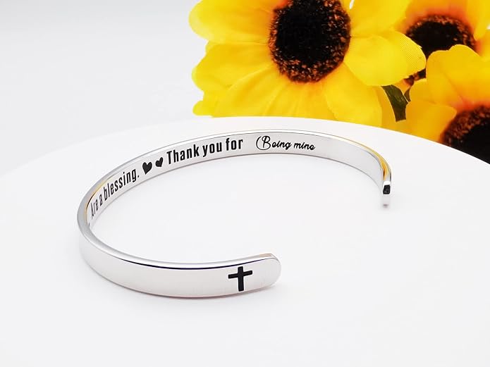 Dczosily Inspirational Bracelets for Women Stainless Steel Cuff Bracelet Engraved Jewelry Motivational Bangles Personalized Gifts for Best Friend/Mom