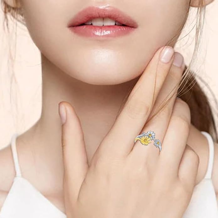 925 Sterling Silver Cute Daisy ring - Cubic Zirconia Adjustable Comfort Fit Dainty Simple Flower Stacking Statement Ring jewelry for Grandmother Mother Daughter Jewelry Gifts
