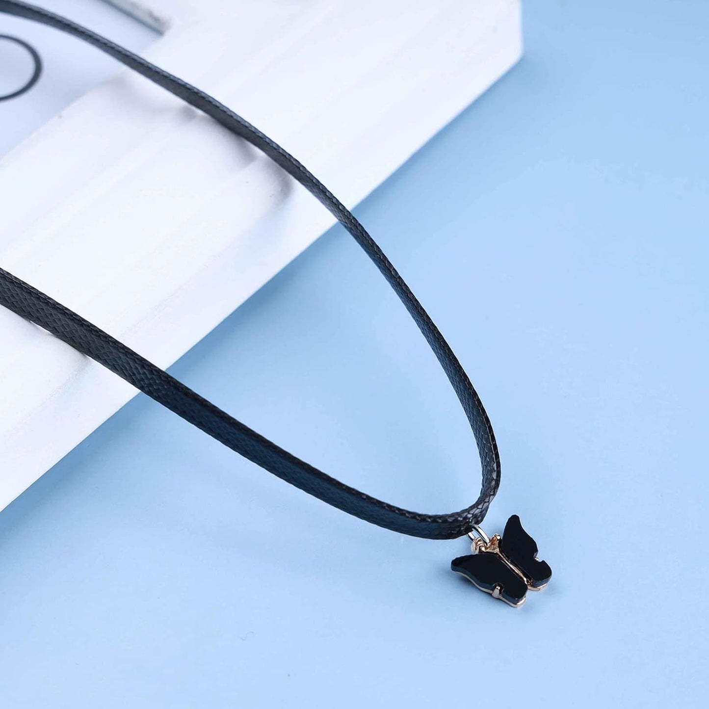 Vintage Black Choker Necklace Chain Goth Leather Choker Butterfly Pendant Necklace Velvet Choker Punk Necklace Rock Statement Butterfly Necklace Charm Jewelry Gift for Women and Girls