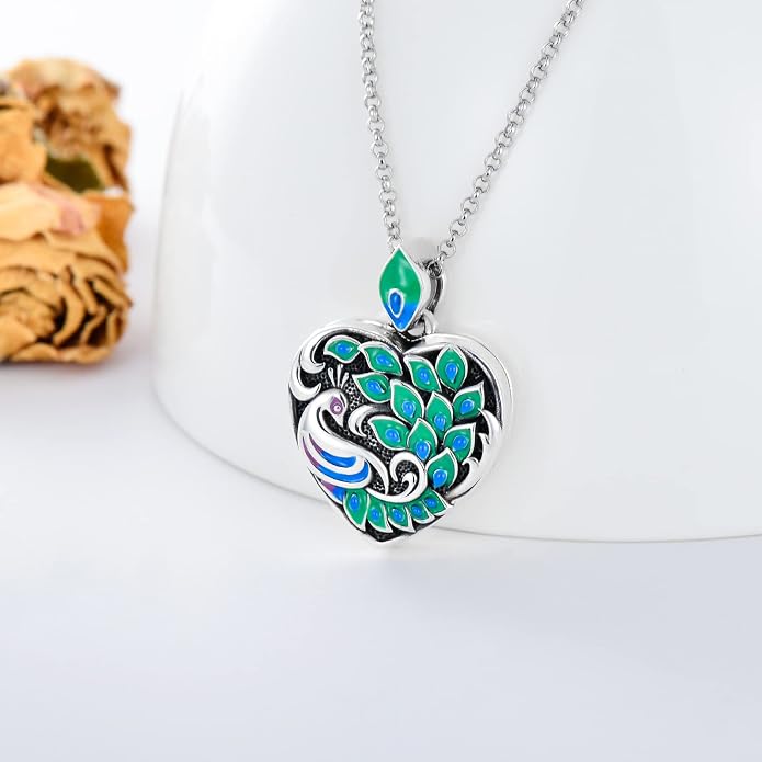 SOULMEET Personalized Silver Locket Necklace That Holds Pictures Photo Keep Someone Near to You, Memorial Custom Lockets Necklaces Letters Engraving for His Her