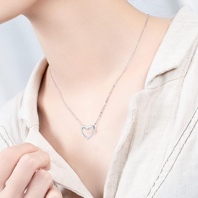 Tiny Gold Heart Choker Necklace Dainty Cute Initial Heart Pendant Layered Heart Necklaces for Women