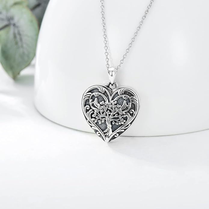 SOULMEET Personalized Silver Locket Necklace That Holds Pictures Photo Keep Someone Near to You, Memorial Custom Lockets Necklaces Letters Engraving for His Her