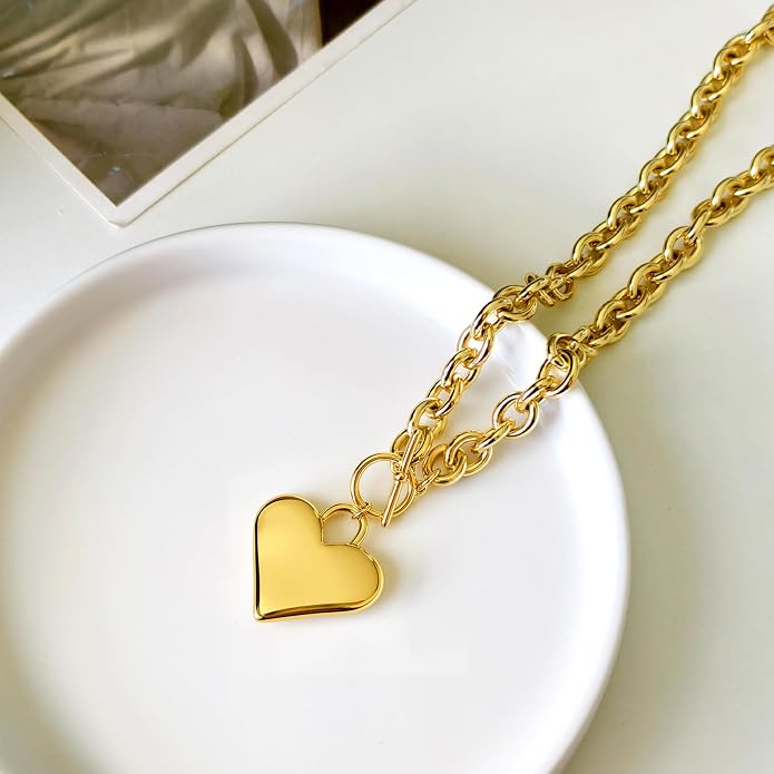 Zeffy Dainty Gold Heart Necklace for Women Trendy 14K Gold/Silver Plate Cute Heart Pendant Choker Necklaces Gold Love Heart Chain Necklace for Women Dainty Gold Jewelry Gifts for Women