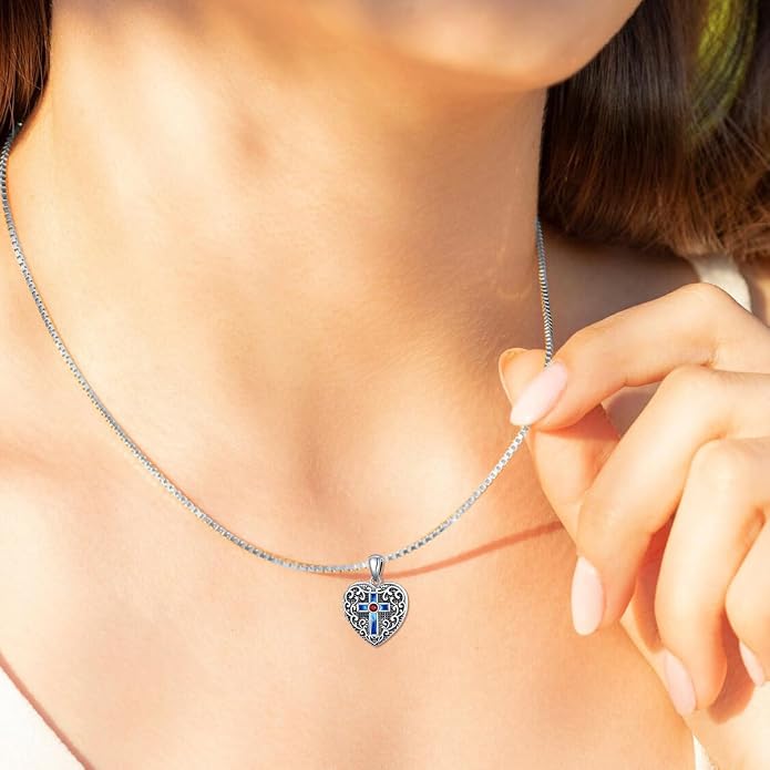 SOULMEET Personalized Silver Locket Necklace That Holds Pictures Photo Keep Someone Near to You, Memorial Custom Lockets Necklaces Letters Engraving for His Her