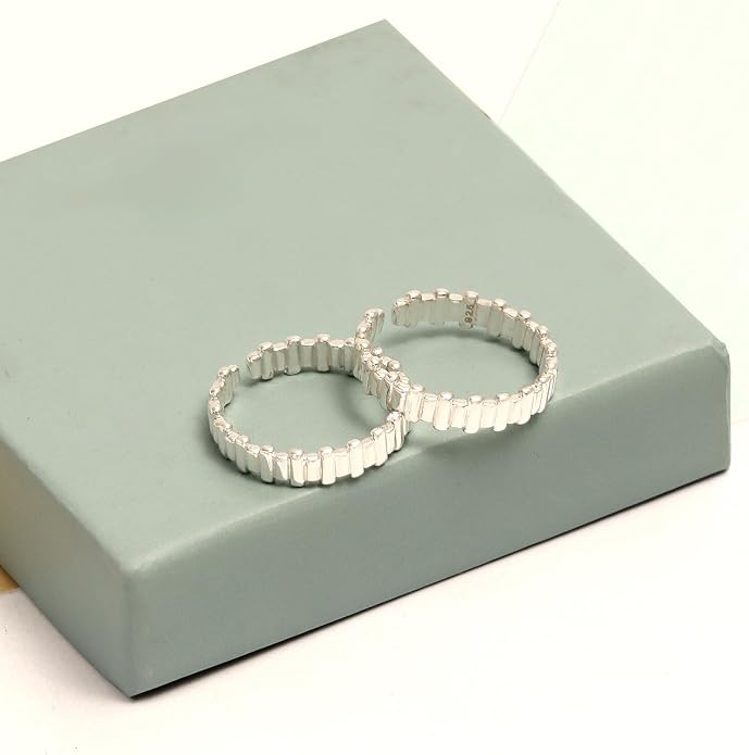 LeCalla 925 Sterling Silver Toe Ring for Women | Minimalistic Adjustable Pair of Toe-Rings | Mid Finger Bichhiya | Indian Toe Rings | Summer Beach Bare Foot Foot Jewelry