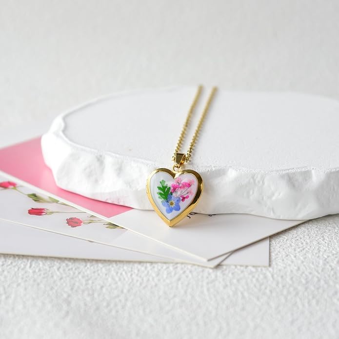 Heart Locket Necklace That Holds Pictures Pressed Flower Photo Locket Pendant Necklace for Girl Women Gift for Her