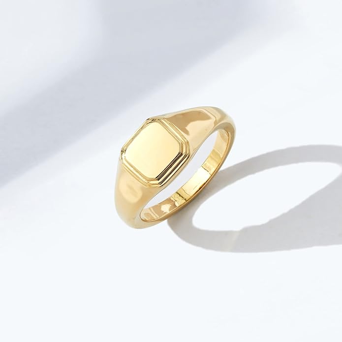 Amazon Essentials 14K Plated Sterling Silver Round Signet Ring