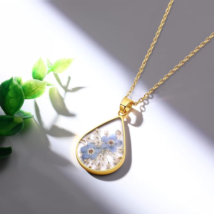AUNTESIGN Forget-Me-Not and Queen Anne's Lace Pressed Wildflower Necklace | Birth Month Flowers Necklace | Gold/Silver Pressed Flower Jewelry | Mother's Day | Gift For Her