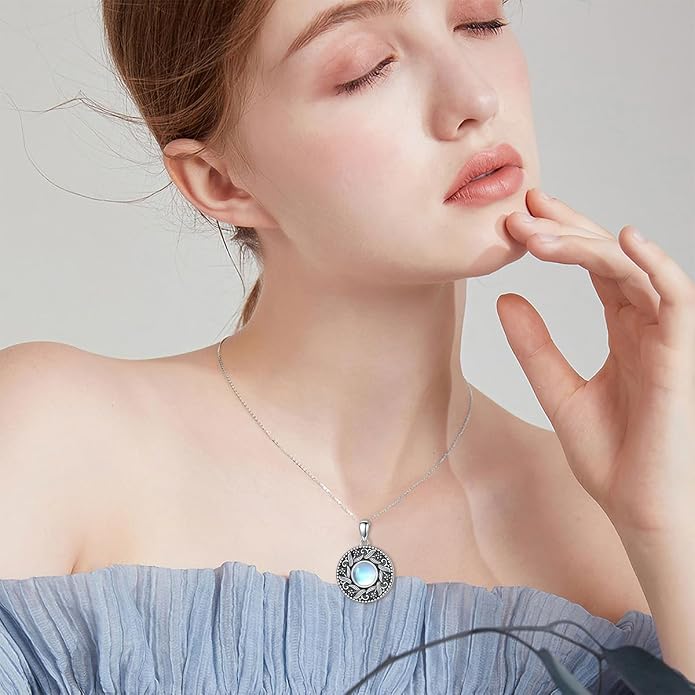 PELOVNY Locket Necklace That Holds Pictures 925 Sterling Silver Photo Locket Pendant Birthday Christmas Memorial Jewelry Gifts for Women Men