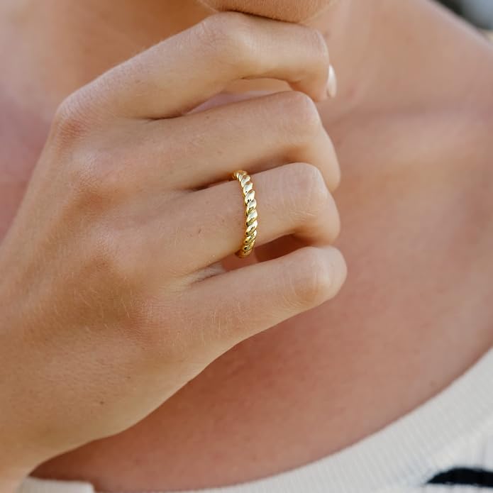 espere Thin Bubble Dome Ring | 18K Gold Plated Ribbed Dome Stackable Ring | Gold Thick Band Ring