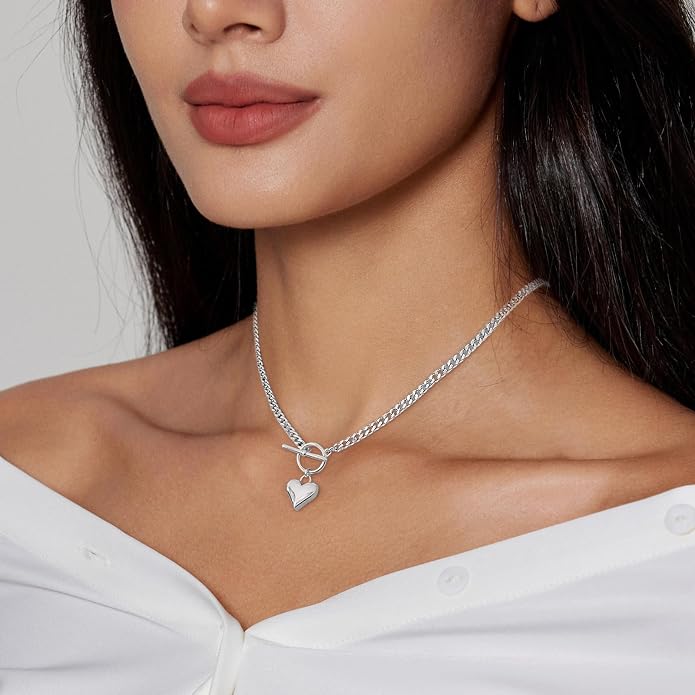 HERIER Cute Heart Necklace Dainty 18k Gold Plated Tiny Heart Pendant Choker Necklaces Small Gold Love Open Heart Chain Necklace for Women Simple Gold Necklace for Women Trendy Jewelry