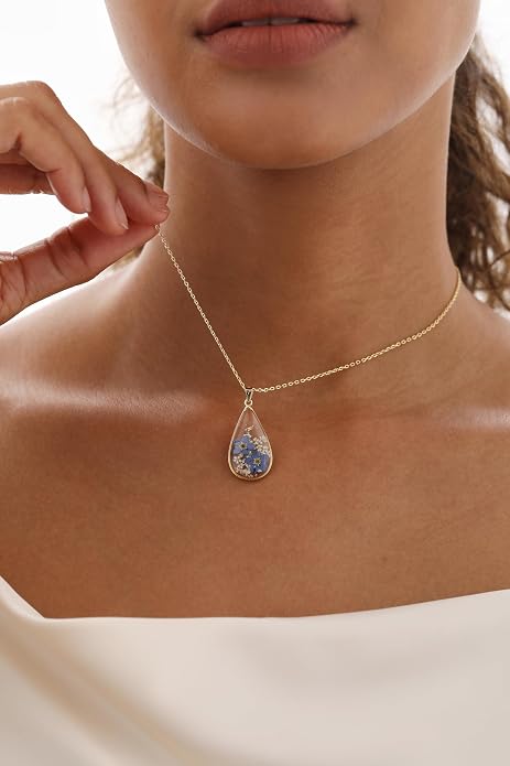AUNTESIGN Forget-Me-Not and Queen Anne's Lace Pressed Wildflower Necklace | Birth Month Flowers Necklace | Gold/Silver Pressed Flower Jewelry | Mother's Day | Gift For Her
